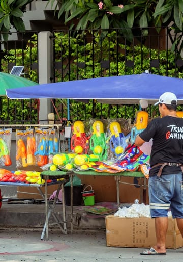 สงกรานต์ครั้งแรกของผม — บันทึกประจำวันของชาวต่างชาติ
